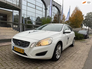 Volvo V60 2.0 D3 R-Design 6 versnel.,navi,leer,nw apk