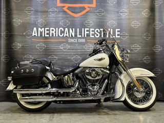 Harley Davidson Chopper Softail Deluxe FLSTN