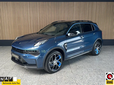 Lynk & Co 01 1.5 NL auto | Zwarte hemelbekleding | Schuif /kantel dak