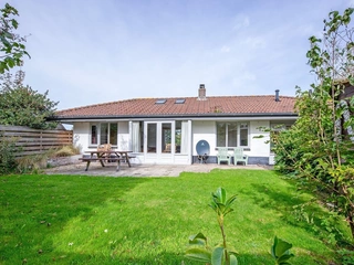 Vrijstaande bungalow midden in de natuur met omheinde tuin