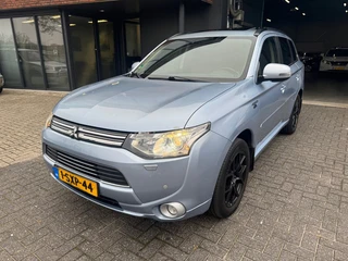 Mitsubishi Outlander 2.0 PHEV instyle S DAK LEDER CAMERA TREKHAAK STOELVERW ORIG NL NAP