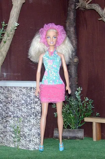 Barbie in birthday jurk Mattel uit 2009 [POP40]
