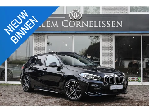 BMW 1-serie 118i M-sport Pano, Stoelverwarming, Camera