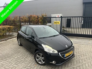 Peugeot 208 1.6Hdi Allure ClimaAuto BT Navi Parksensor Panorama