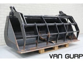 Manitou Pelikaanbak mestvork 240 cm (bj 2024)