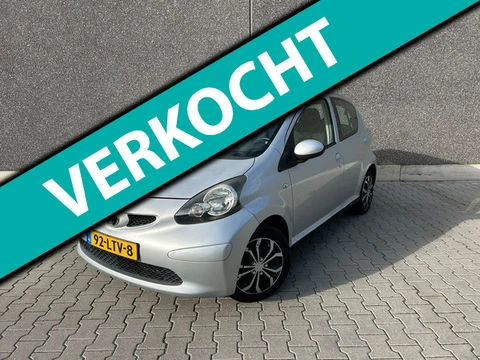 Toyota Aygo 1.0-12V + | SPOTIFY | AUX | AIRCO | ELEK RAMEN | ISOFIX | APK T/M 6-10-2027 | AFLEVERBEU