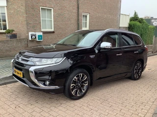 Mitsubishi Outlander 2.0 PHEV instyle
