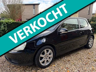 Volkswagen Golf 1.6 FSI Sportline