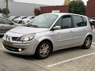 Renault Scénic 2.0 Benzine 135PK Automaat Navi Clima Leer