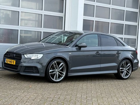 AUDI A3 1.4 TFSI 150PK CoD Sport S-line Aut. Xenon Navi Leer Virtual Dash