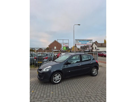 Renault Clio 1.4-16V Exception