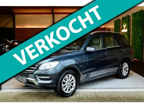 Mercedes-Benz M-klasse 350 - NL Auto - Keyless Entry - El. Trekhaak - Verkeersbordherkenning - Stoel