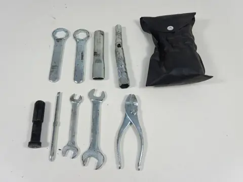 GEREEDSCHAPSET Suzuki DL 650 V STROM 2015 - 2016