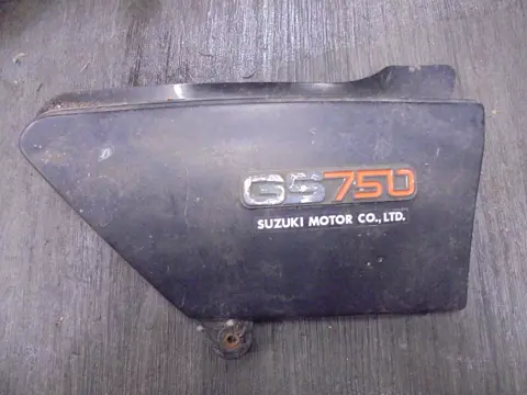 RECHTER ZIJKUIP KLEIN Suzuki GS 750 1970 - 2012