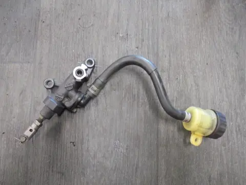 REMPOMP ACHTER Yamaha YZF R1 2002 - 2003