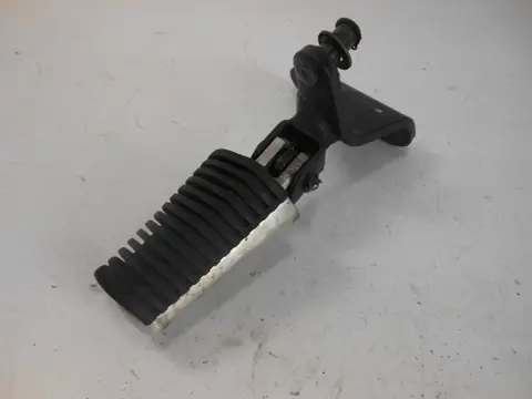 VOETSTEUN LINKS Yamaha XVS 650 Dragstar 1997 - 2005