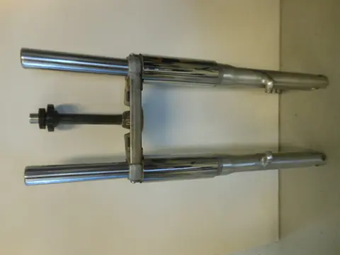 VOORPOTEN COMPLEET Kawasaki VN 800 1995 - 2005