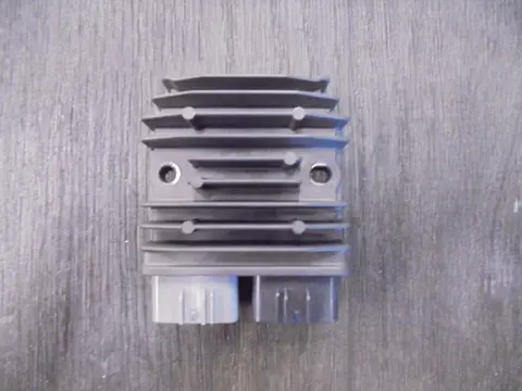 SPANNINGSREGELAAR Yamaha YZF R7 2022 - 2023