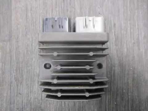 SPANNINGSREGELAAR Yamaha XT 1200 Z Super Tenere 2010 - 2013