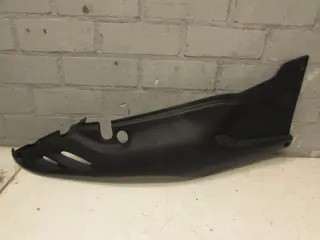 RECHTER ACHTERKANT Aprilia Pegaso 1992 - 2005