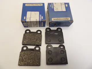 REMBLOKKEN VOOR BMW R 45 1978 - 1985