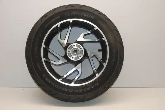 ACHTER WIEL COMPLEET Harley Davidson Softtail 2018 - 2020