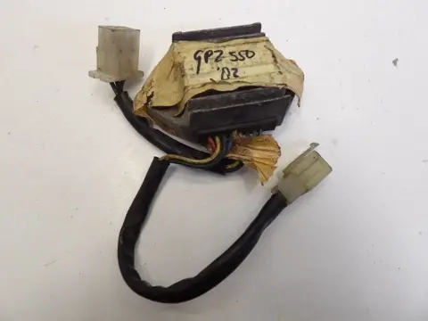 CDI UNIT Kawasaki GPZ 550 1970 - 2012