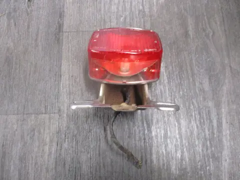 ACHTER LICHT Kawasaki LTD 440 1970 - 2012