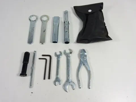 GEREEDSCHAPSET Suzuki DL 650 V STROM 2012 - 2014