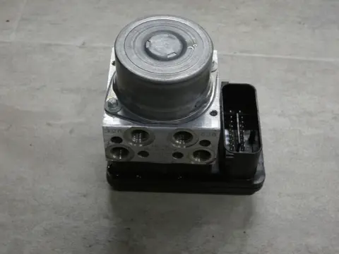 ABS POMP BMW F 900 R 2019 - 2021