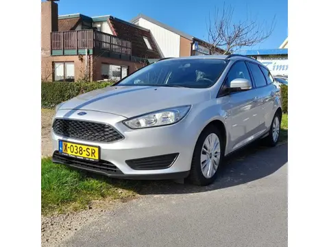 Ford Focus Wagon 1.0 125 Pk Ecoboost, verwarmde stoelen + Voorraam