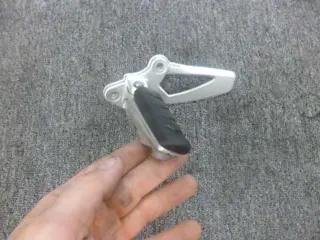 LINKER SCHETSPLAAT BMW R 1200 R 2005 - 2011