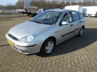 Ford Focus 1.6-16V Cool Edition (bj 2003)