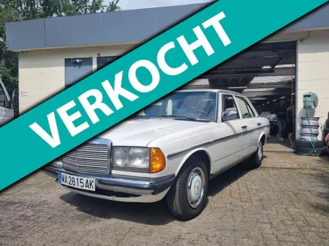 Mercedes-Benz 200-280 (W123) 300 D 5 cyl., 1e eigenaar, **AIRCO & SCHUIFDAK **