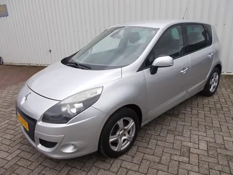 Renault Scénic 2.0 Dynamique Automaat ( APK KEURING BIJ AFLEVERING! )