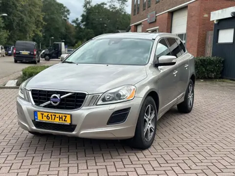Volvo XC60 2.0 T5 FWD Summum