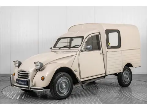 Citroën 2CV AK400 besteleend . (bj 1972)
