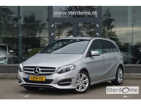 Mercedes-Benz B-Klasse 180 AMBITION Style l Facelift uitvoering l Xenon l PTS l Privacy glas l trekh