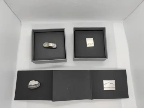 Accessoire - Lotto di Spille ORIGINALI PORSCHE Carrera 911