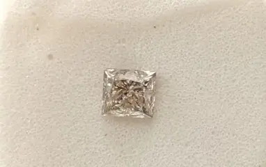 Diamant - 0.48 ct - Prinses - J, Faint Brown - SI3, No
