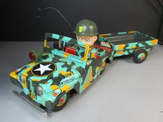 Usagiya toys Co. - battery operated U.S. Army jeep with