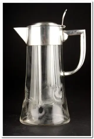 B.E.P.W.F. - Kan met ijsbakje