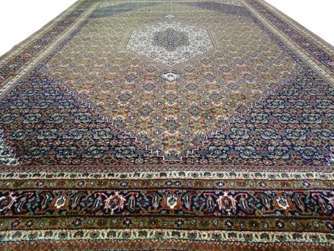 Bidjar - Cleaned Carpet - 360 cm - 247 cm