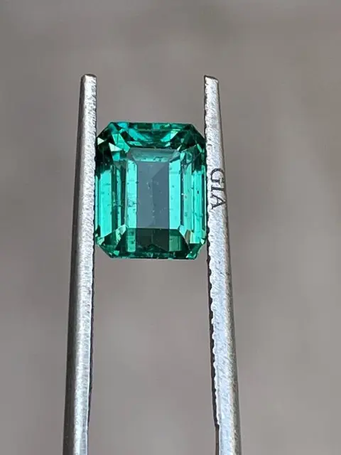 1 pcs Blauw, Groen Smaragd, Geen olie - 2.00 ct