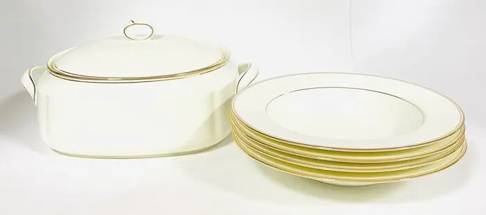 Noritake - Dekschaal en diepe borden (5) - Bone China en