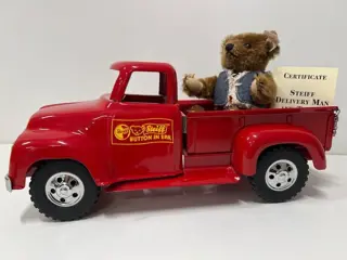 Steiff - 973/1500 - Beer Delivery Man and Truck - 1990-1999