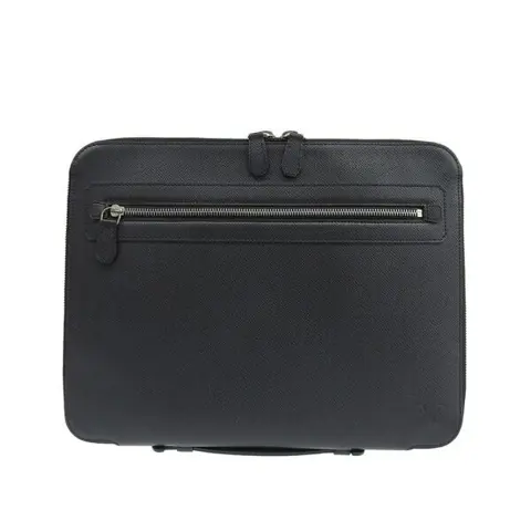 Louis Vuitton - Clutch