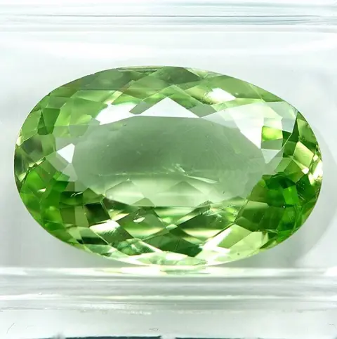 Olivijn - 7.09 ct