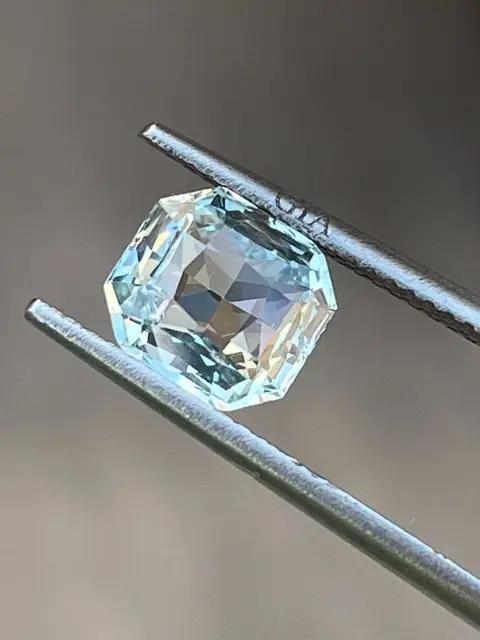 1 pcs Blauw Saffier - 2.05 ct