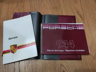 Brochures/catalogi - Porsche 944 Manuel tecnique